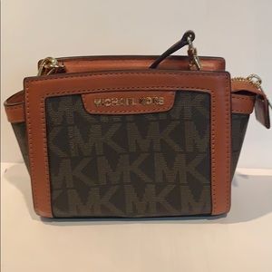 Almost new Michael Kors mini crossbody Brown